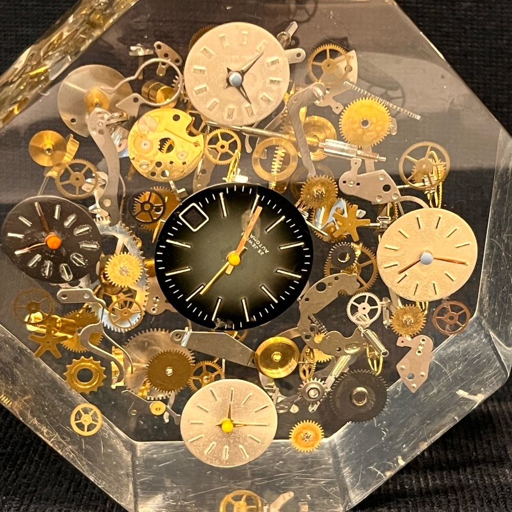 MCM Rare 1950s Lucite Exploding Watch Parts Sculpture Frozen Paperweight Octagon - Picture 13 of 15